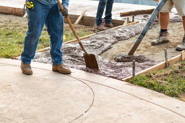 Best Concrete Walkway Installation  in Bertsch Oceanview, CA